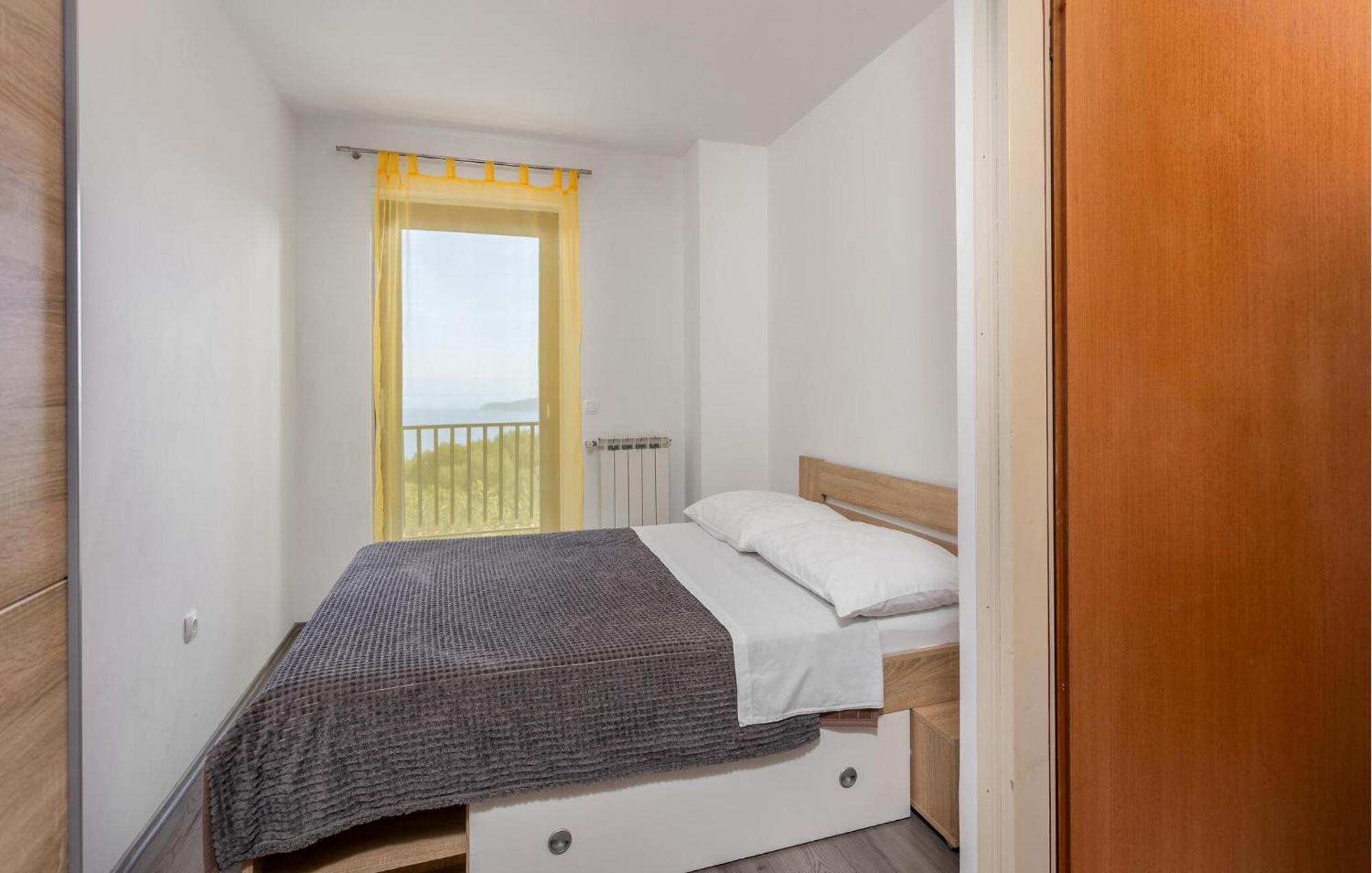 Lovely Apartment In Brsec With House Sea View Εξωτερικό φωτογραφία