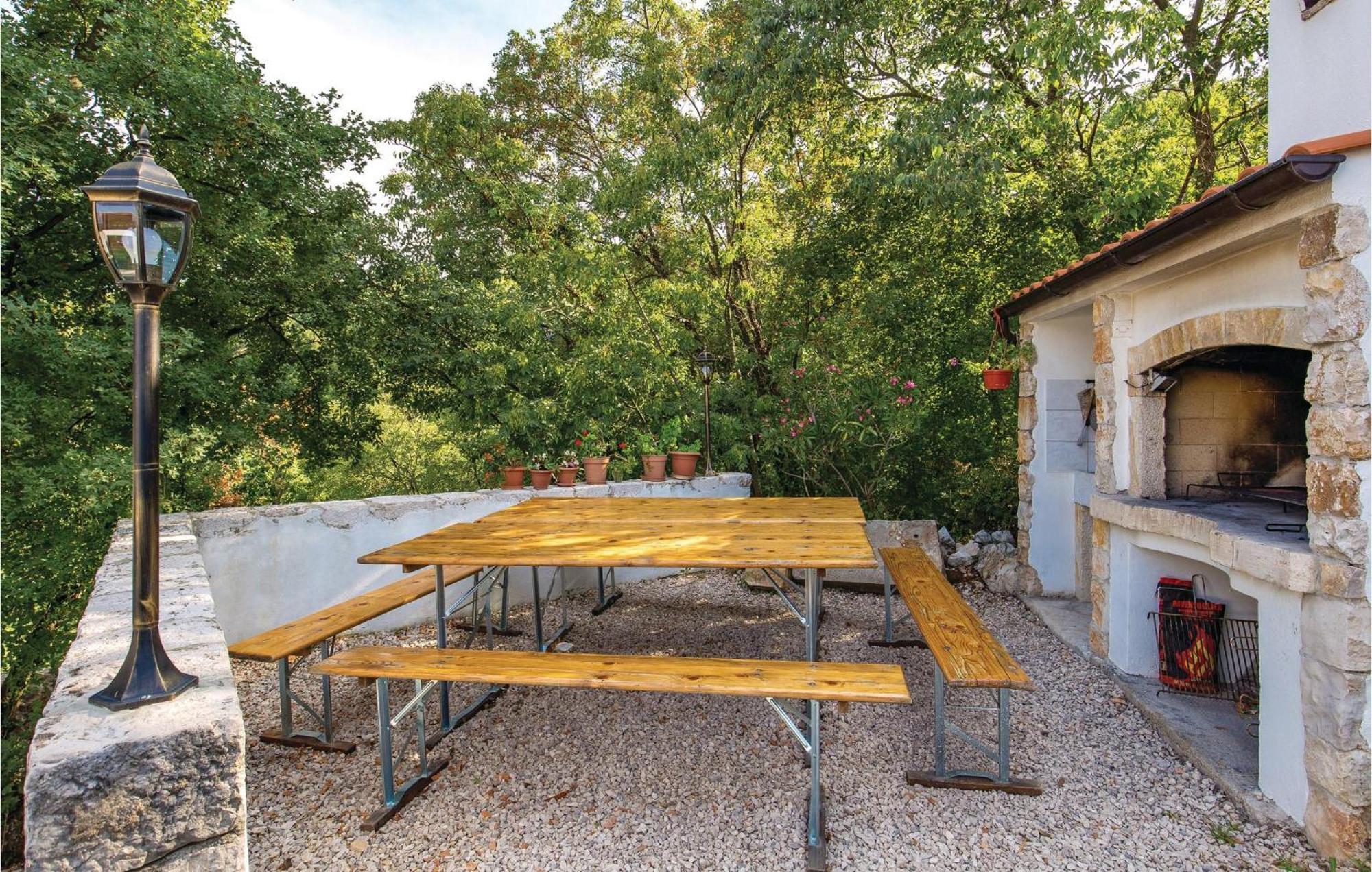 Lovely Apartment In Brsec With House Sea View Εξωτερικό φωτογραφία